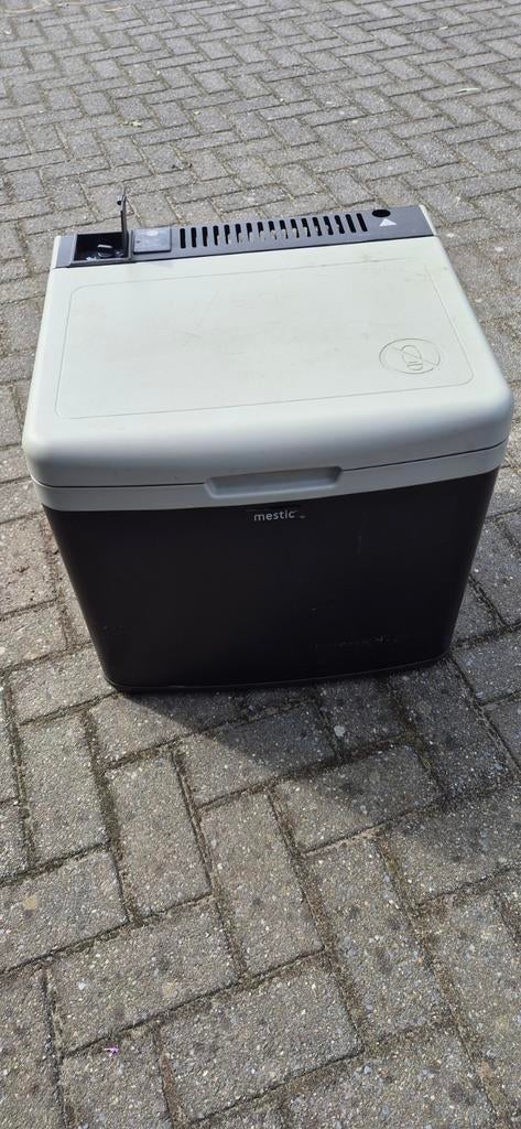 Camping koelbox, Caravans en Kamperen, Ophalen of Verzenden, Zo goed als nieuw, Elektrisch