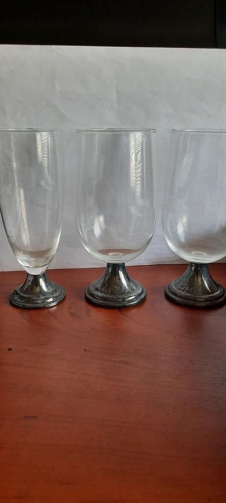 Glazen met zilveren voet, Ophalen of Verzenden