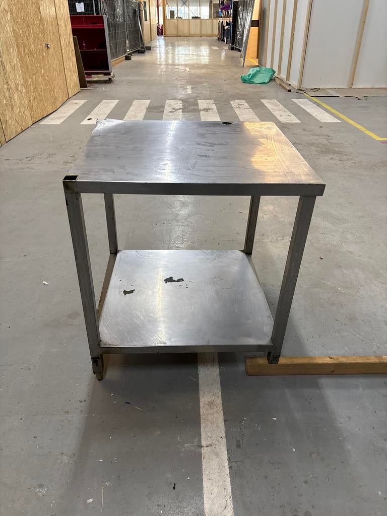 RVS werktafel, gebruikt, 1 poot ontbreekt, Ophalen, Gebruikt