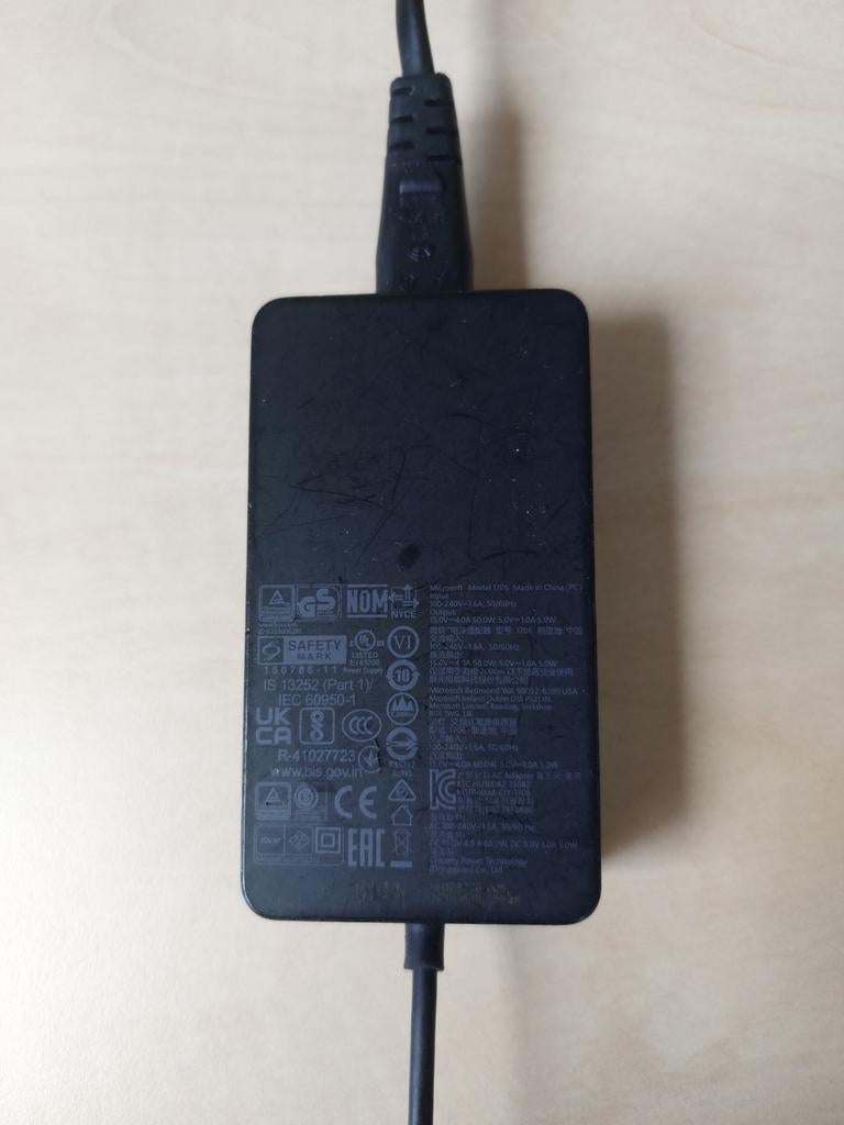 Microsoft Surface AC Adapter model 1706, Ophalen of Verzenden, Gebruikt