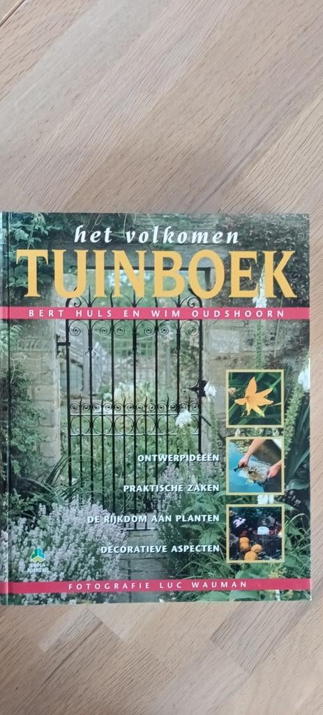 B. Huls - Het volkomen tuinboek, B. Huls; W. Oudshoorn, Ophalen of Verzenden, Zo goed als nieuw, Natuur algemeen