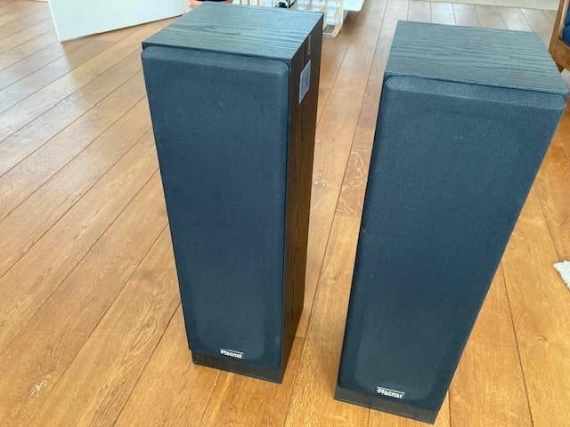 Boxen (2) Magnat, Ophalen