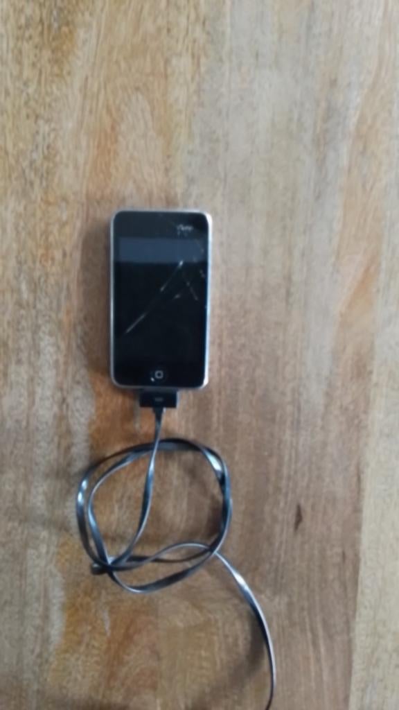 Apple iPod Touch 16GB, Gebruikt, Touch, Ophalen of Verzenden, Zilver