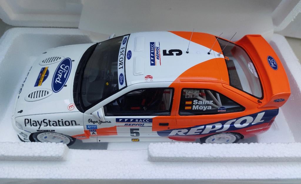 Ottomobile 1:18 Ford Escort WRC Rally Catalunya 1997 Sainz, Hobby en Vrije tijd, Modelauto's | 1:18, Ophalen of Verzenden, Nieuw