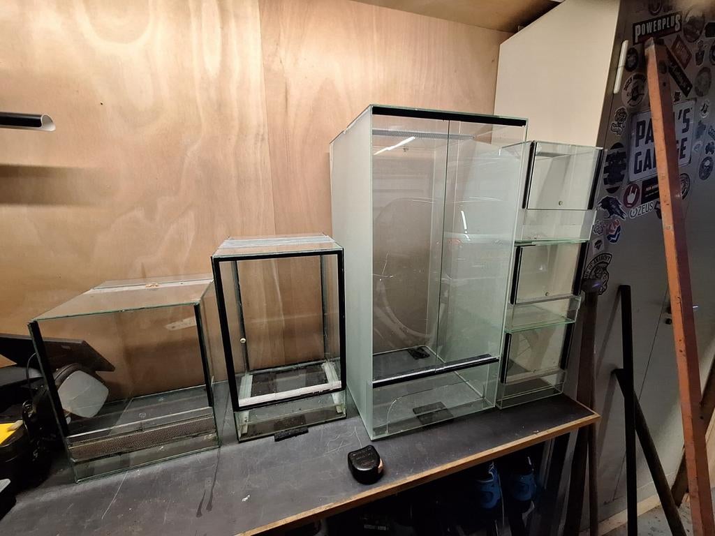 Div Terrarium's, Ophalen