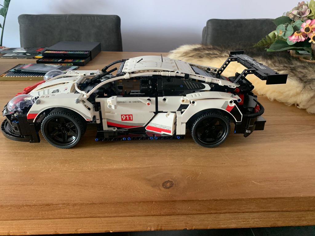 Te koop porsche, Ophalen of Verzenden, Zo goed als nieuw, Overige schalen, Auto onroad