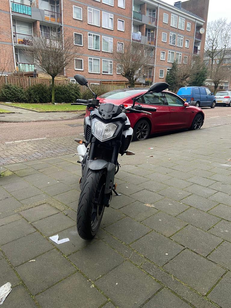 Yamaha MT-125, Motoren, Particulier, 125 cc, 11 kW of minder, 1 cilinder