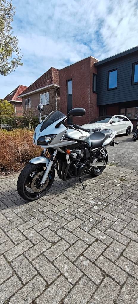 Yamaha Fazer 600