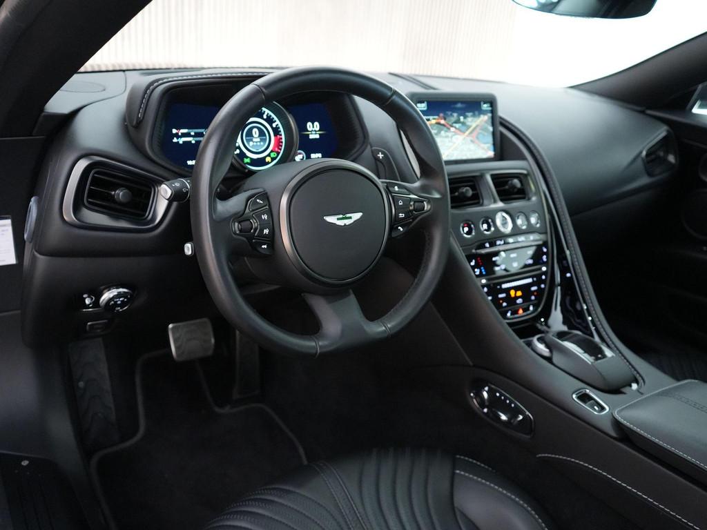Aston Martin DB11 V8 4.0 510pk |Org NL|1e eigenaar|360° cam, Auto's, Aston Martin, Automaat, Gebruikt, 510 pk, 4 stoelen