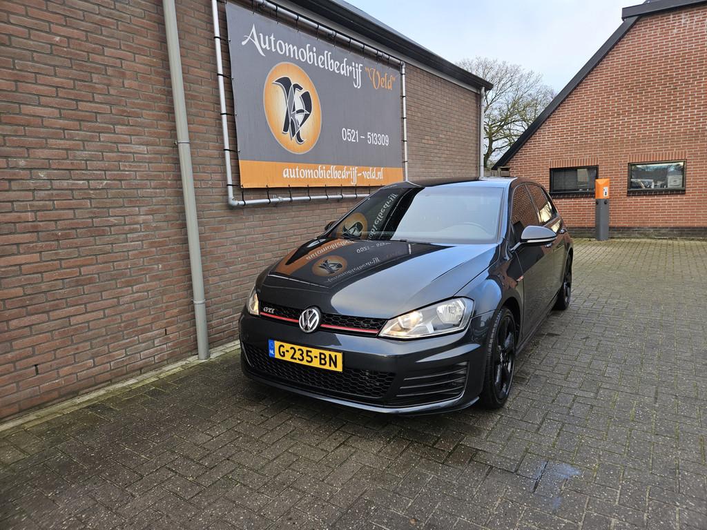 Volkswagen Golf 2.0 TSI GTI (bj 2016), Voorwielaandrijving, Euro 5, Stof, Gebruikt