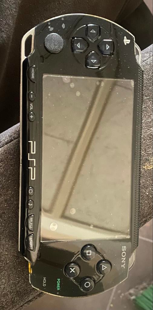 Sony PSP 1004 met lader, hoesje, games en 128GB SD kaart, Spelcomputers en Games, Spelcomputers | Sony PSP, Zwart, Ophalen of Verzenden