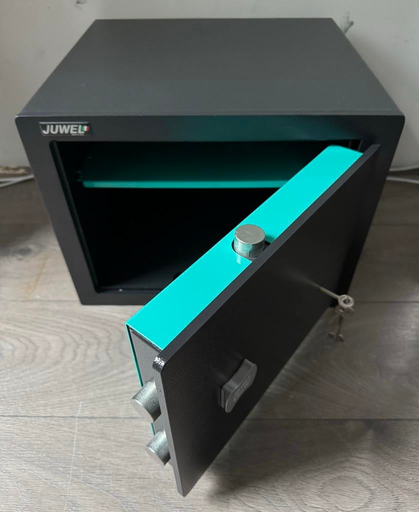 Zeer degelijke Juwel kluis brandkast met 2 sleutels, Ophalen, Zo goed als nieuw