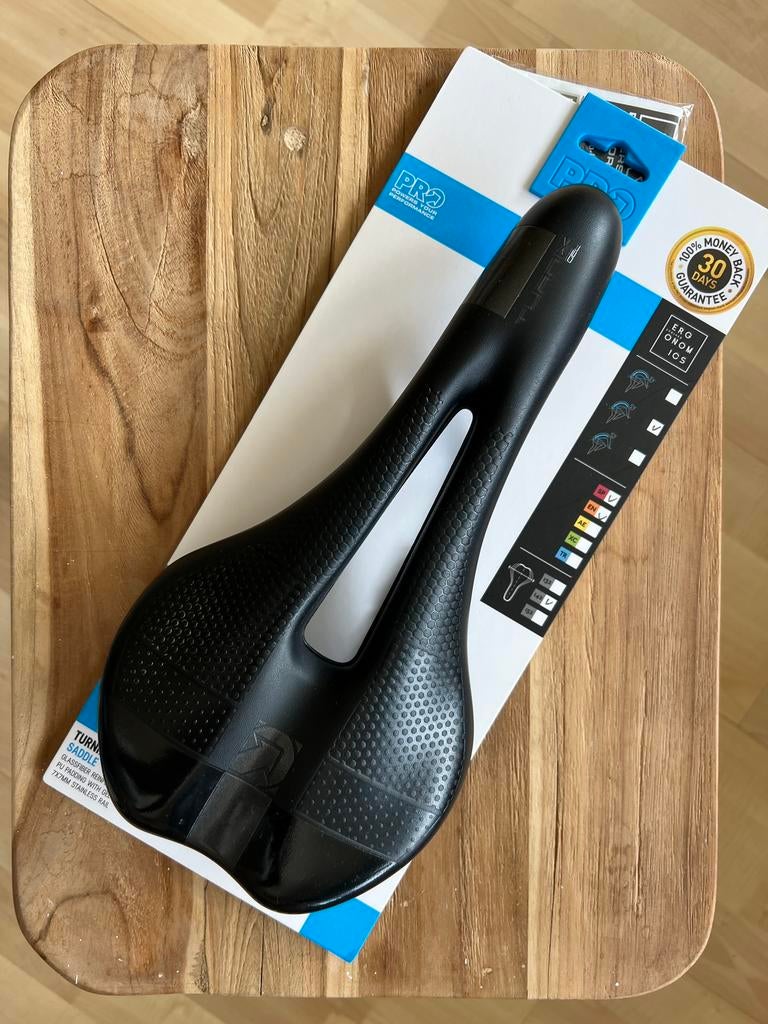 PRO Turnix GelFlow Inox zadel 142mm, Overige materialen, Ophalen of Verzenden, Zo goed als nieuw, Racefiets