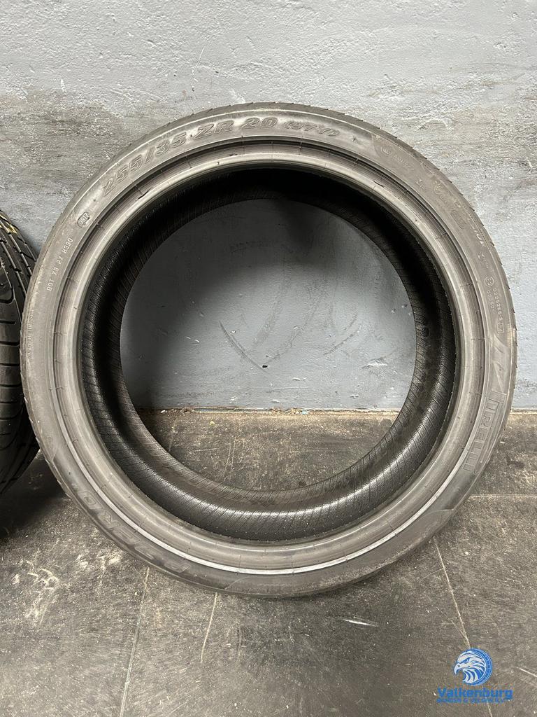 Zomerbanden 255/35R20 Pirelli Pzero, Gebruikt, 255 mm, -, -