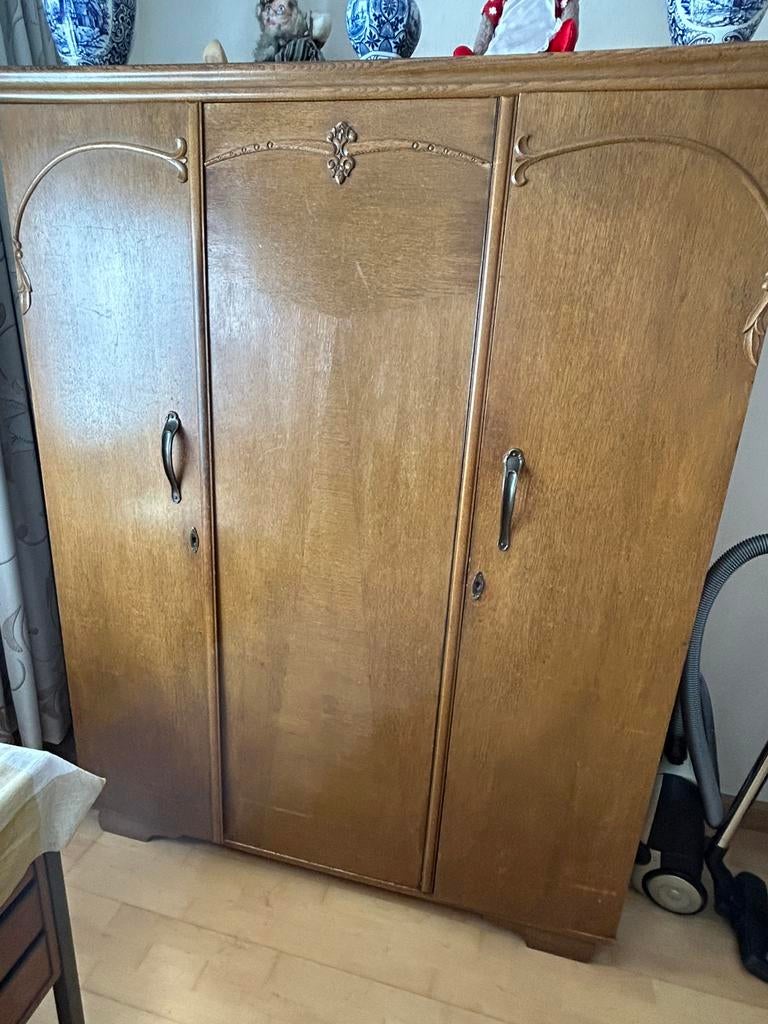 Antieke (kleding) kast, Huis en Inrichting, Kasten | Kledingkasten, Zo goed als nieuw, 150 tot 200 cm, 100 tot 150 cm, 50 tot 75 cm