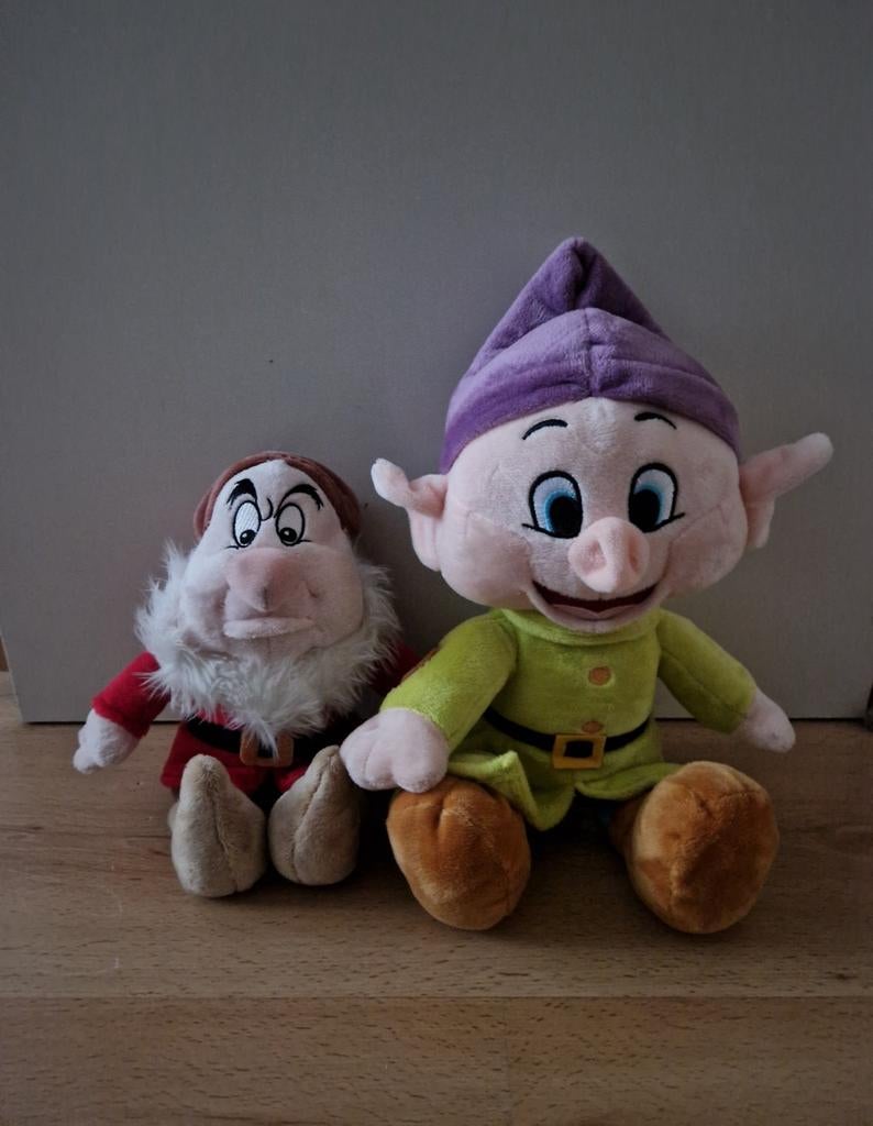 Disney knuffel plush pluche dwergen grumpy dopey stoetel, Ophalen of Verzenden, Overige figuren, Zo goed als nieuw, Overige typen