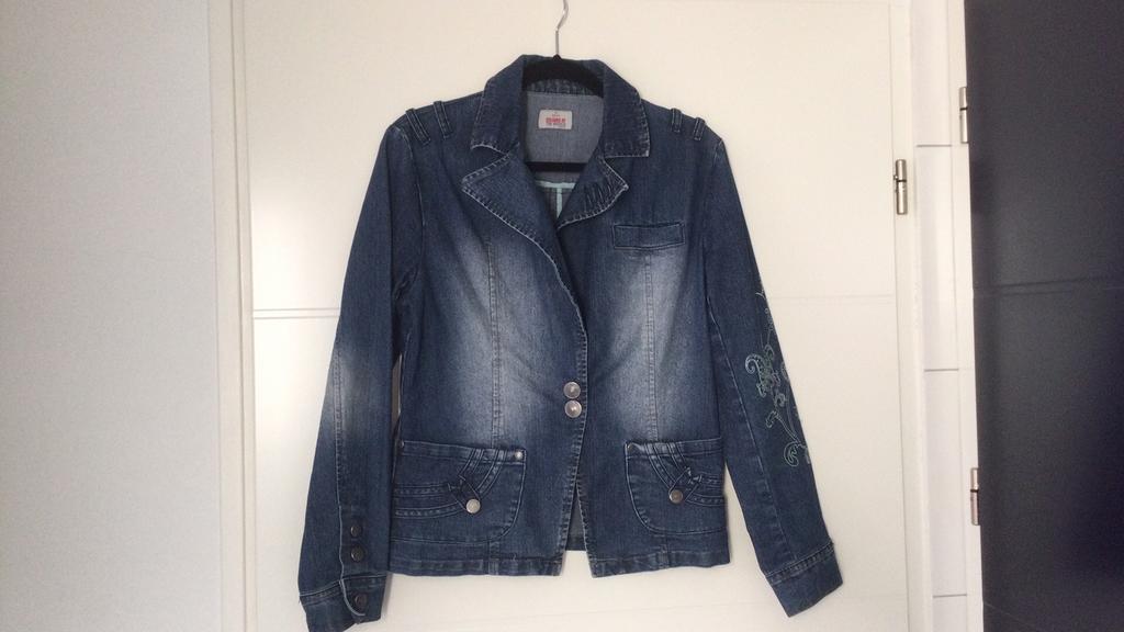 Colours of the World spijkerjasje met geborduurde bloem M, Kleding | Dames, Ophalen of Verzenden, Zo goed als nieuw, Blauw