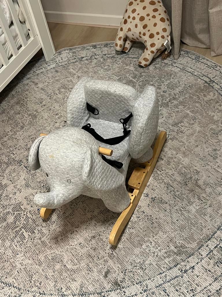 hobbel olifant nog heel mooi, Ophalen, Zo goed als nieuw