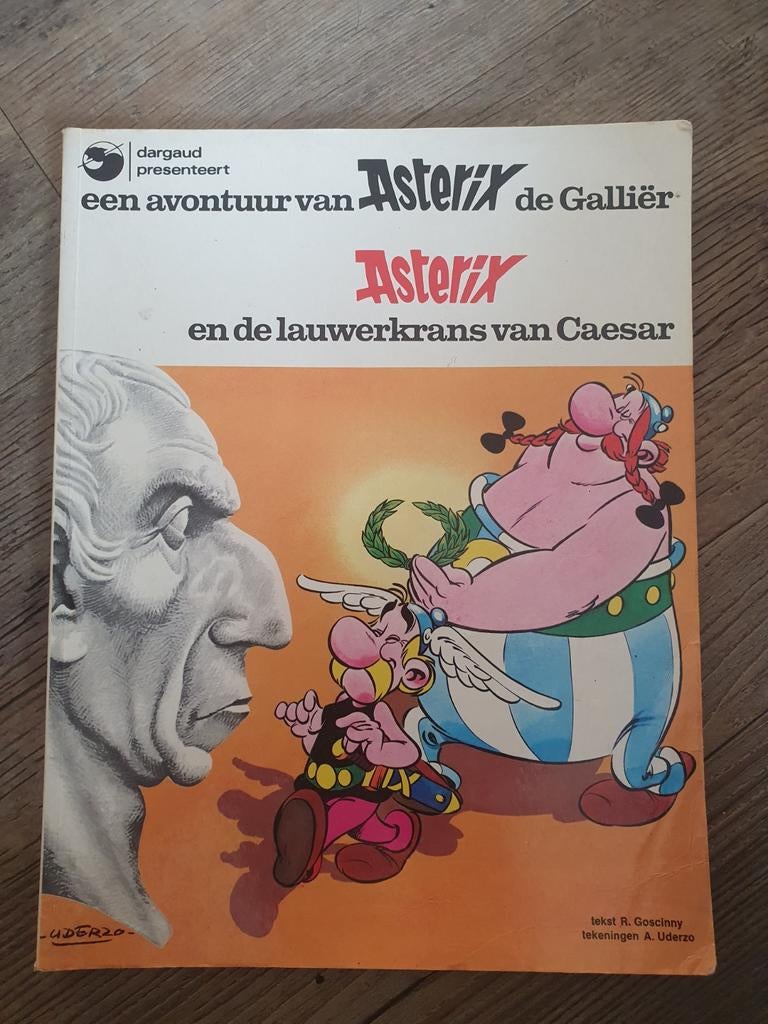 Strip Asterix en de lauwerkrans dargaud, Ophalen of Verzenden, Gelezen, Overige onderwerpen