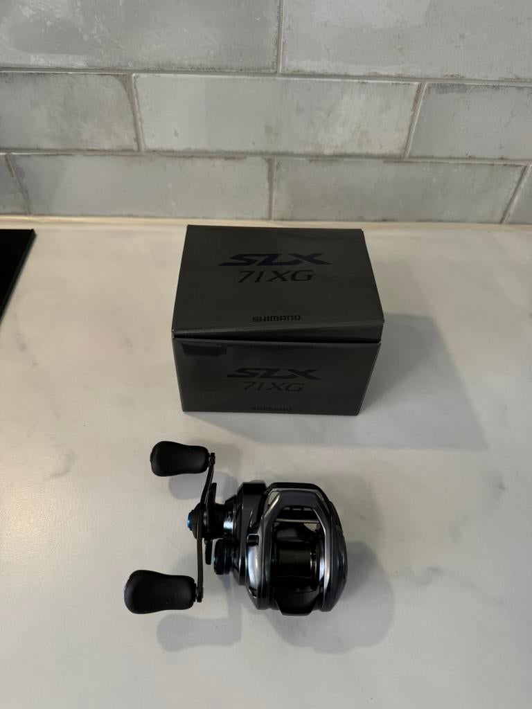 een nieuwe shimano slx 71 xg reel    linkshandig draaien, Watersport en Boten, Hengelsport | Roofvissen, Ophalen of Verzenden
