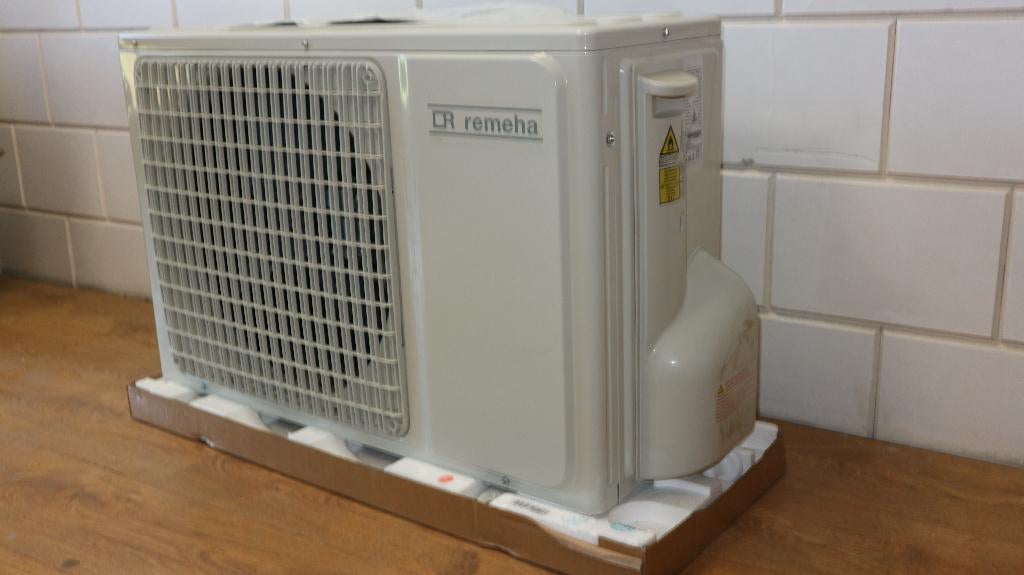 Remeha airco 5KW binnen+buiten unit Cooling+Heating, Witgoed en Apparatuur, Koelen en Ontvochtigen, Timer, Nieuw, 3 snelheden of meer