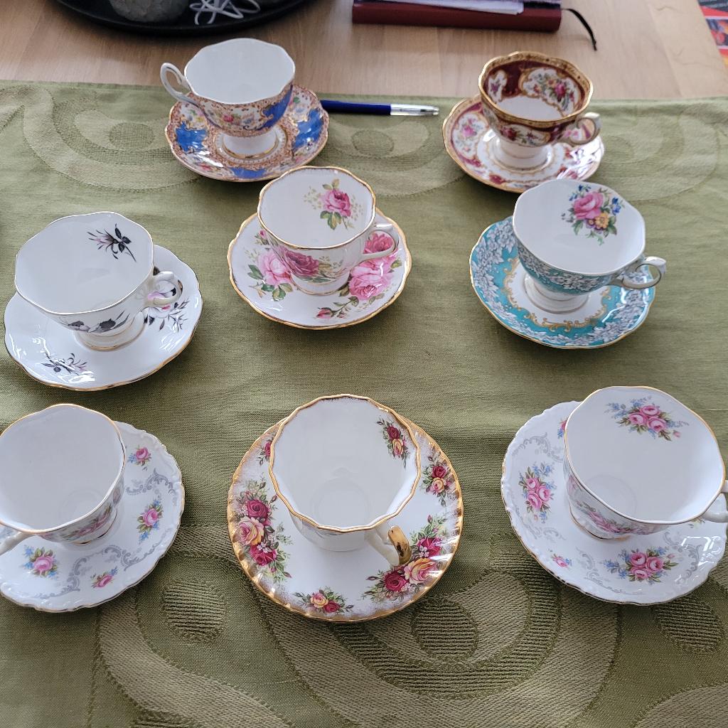 set van 8 Royal Albert kop en schotels, Ophalen of Verzenden, Zo goed als nieuw, Porselein, Kop en/of schotel