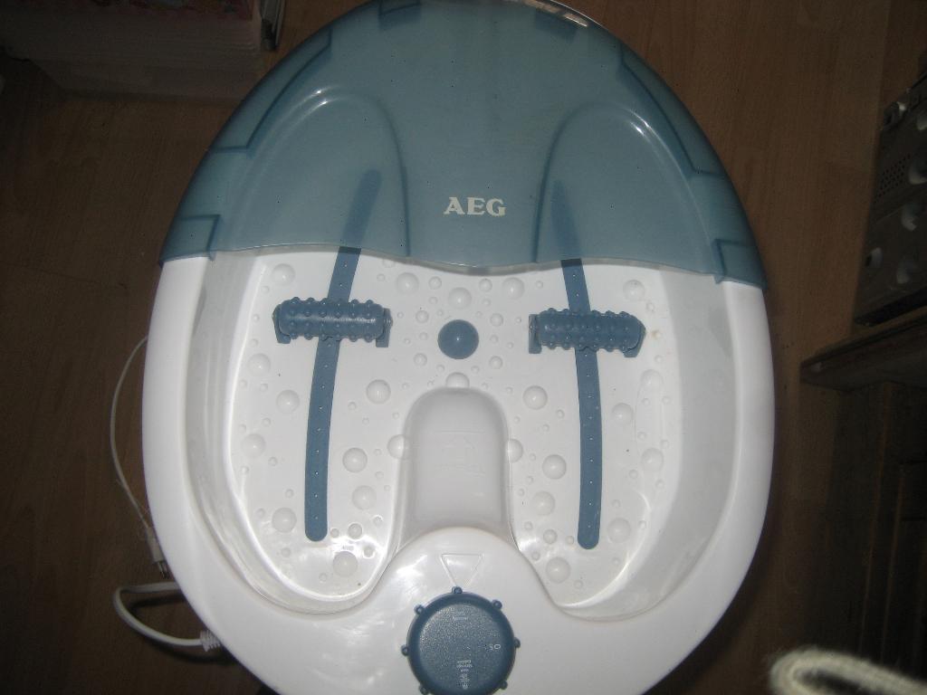 AEG Voet massage bad FM 5507, Ophalen, Zo goed als nieuw, Hand- en Voetverzorging