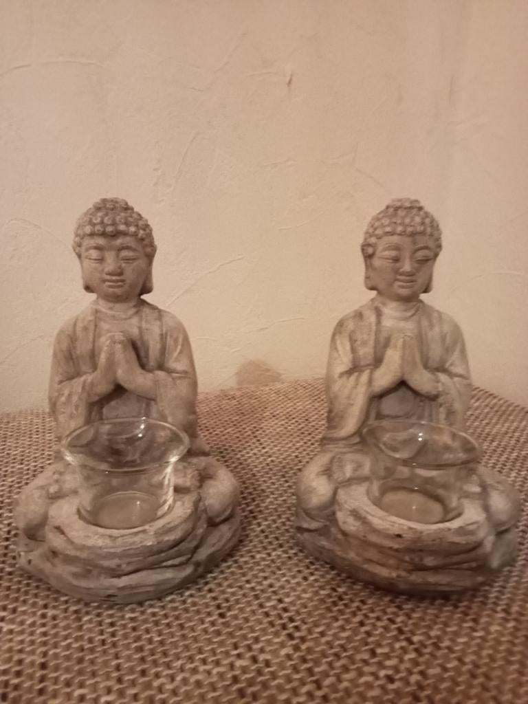 2 Boeddha beeldjes van beton, Ophalen of Verzenden, Gebruikt