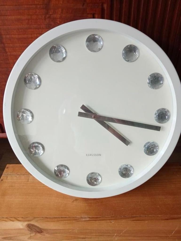 Karlsson design klok - Kristal tijdsaanduiding, Huis en Inrichting, Woonaccessoires | Klokken, Ophalen of Verzenden, Zo goed als nieuw