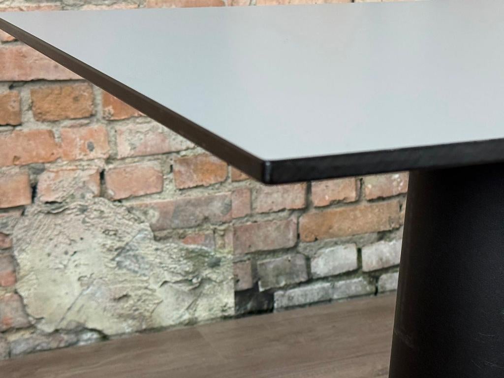 Moooi Container Table bij TheReSales, Ophalen, Kunststof, 50 tot 100 cm, Design