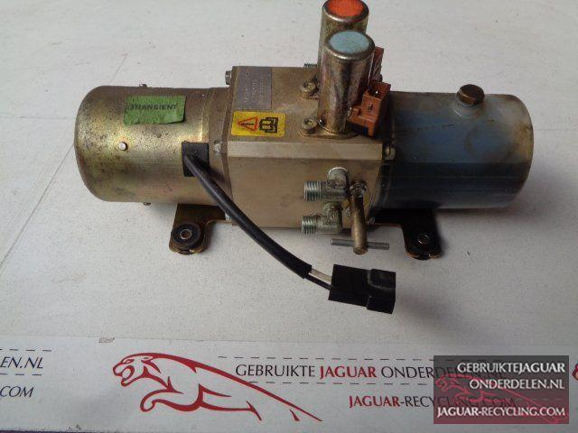 Cabrio dak pomp Jaguar XK8 HJA8225EE = HJA8241AA = HJC8241AA, Ophalen of Verzenden, Herkomst onderdeel bekend, Gebruikt, Jaguar