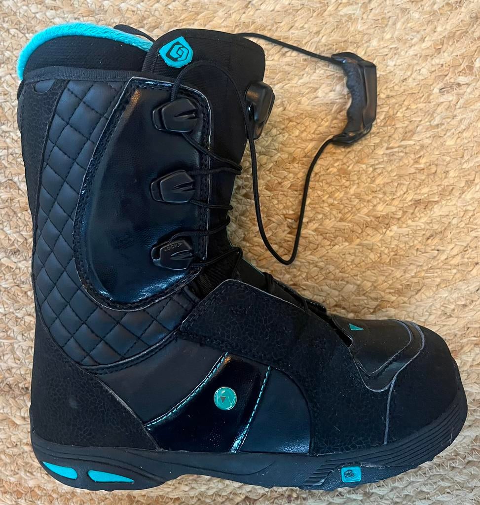 Salomon snowboardschoenen dames NIEUW maat 39, Ophalen of Verzenden, Zo goed als nieuw, Schoenen