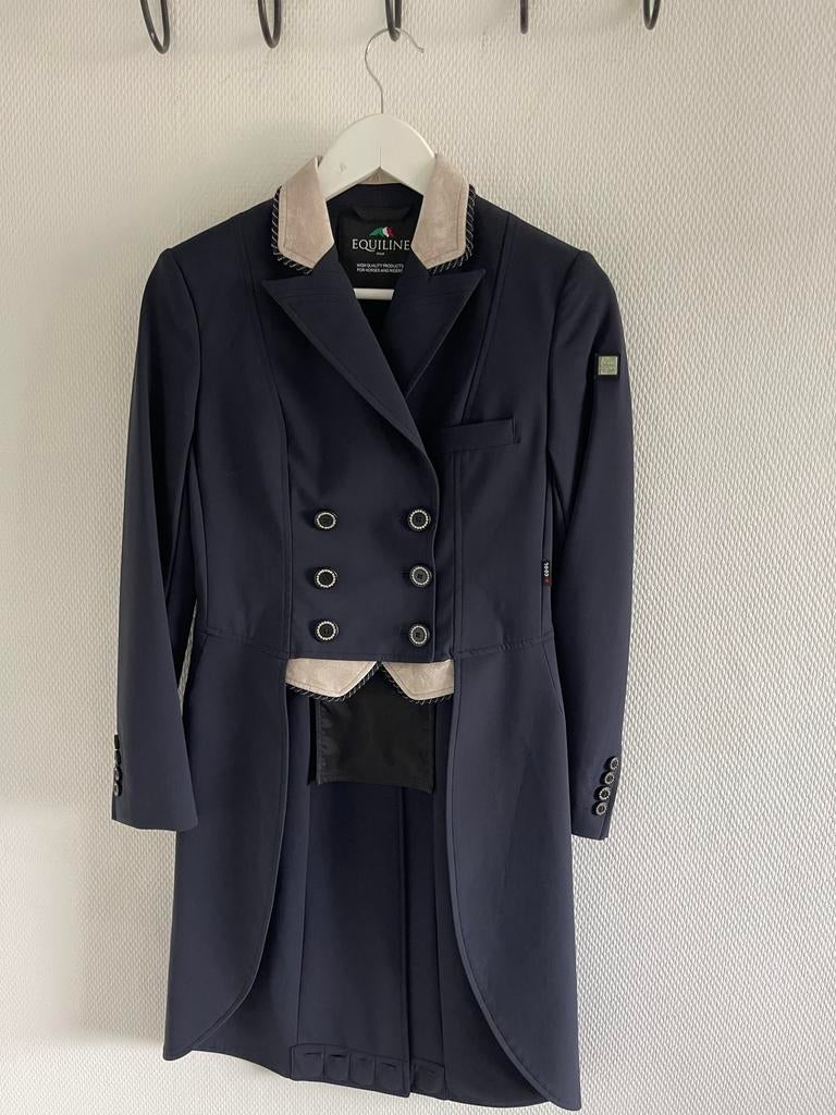 Prachtige zgan Equiline blauwe slipjas maat 34, Ophalen of Verzenden, Zo goed als nieuw, Dressuur, Bovenkleding