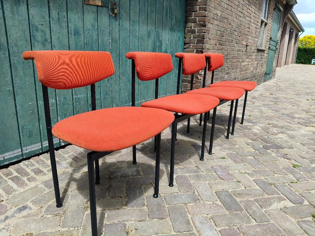 Rudolf Wolf voor Meander Alpha stoelen, Ophalen, Gebruikt, Rood, Stof