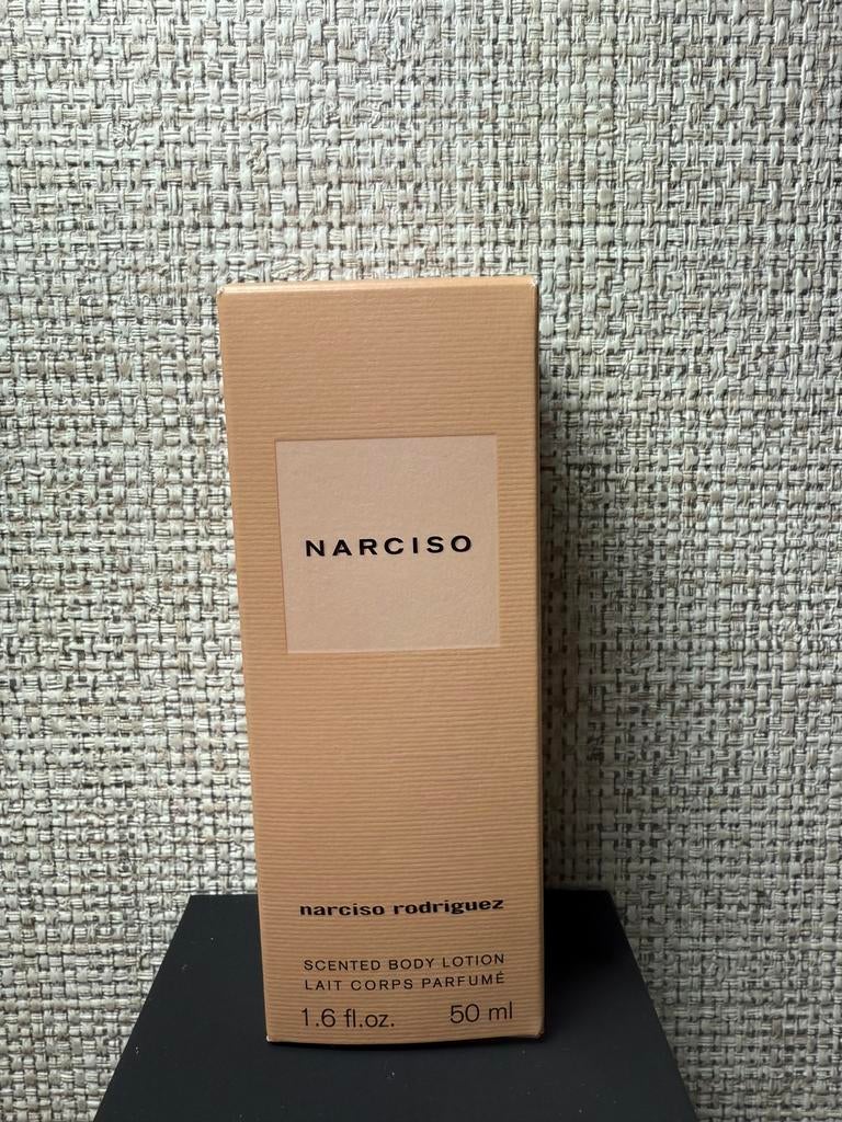 Narciso Rodriguez narciso bodylotion, Sieraden, Tassen en Uiterlijk, Uiterlijk | Parfum, Ophalen of Verzenden, Nieuw