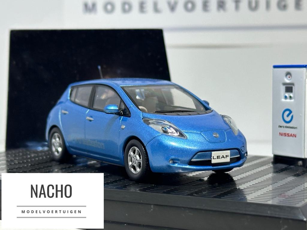 Nissan Leaf 1 (2012) | NissanCollection Kyosho | schaal 1:43, Hobby en Vrije tijd, Modelauto's | 1:43, Ophalen of Verzenden, Nieuw