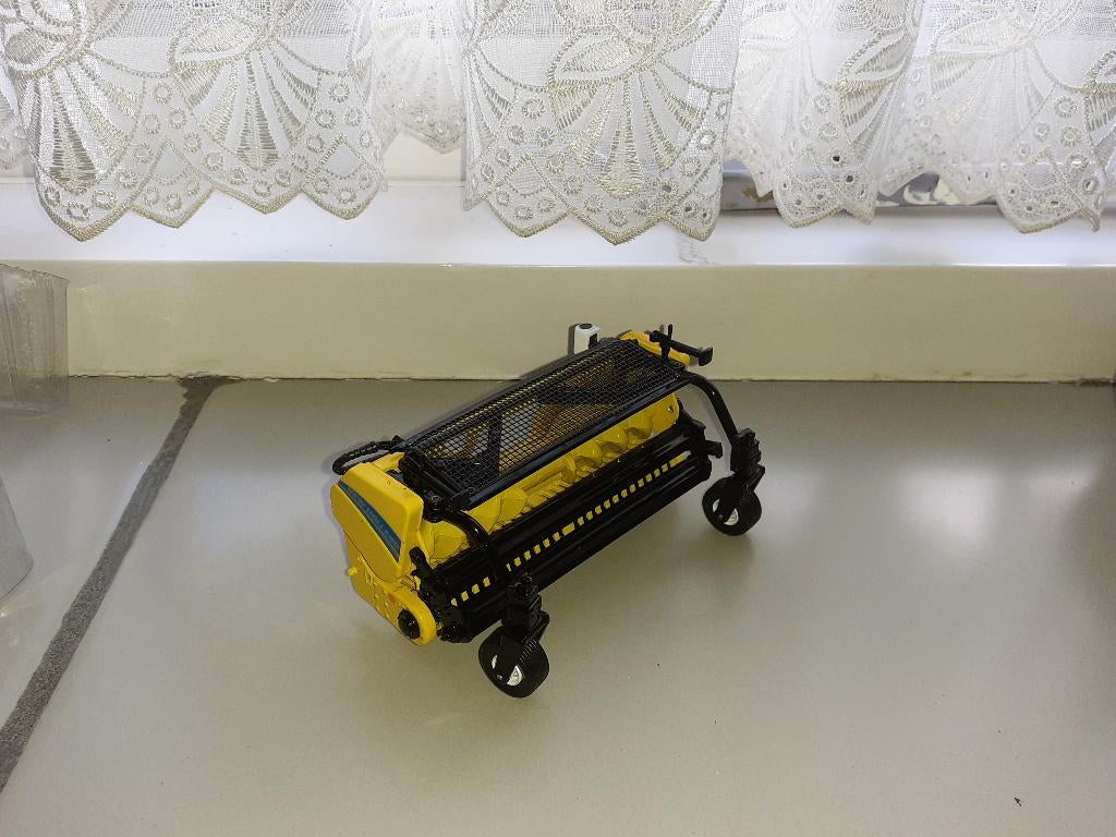 New Holland gras pickup - Marge models   (siku - britains), Hobby en Vrije tijd, Modelauto's | 1:32, Ophalen of Verzenden, Nieuw