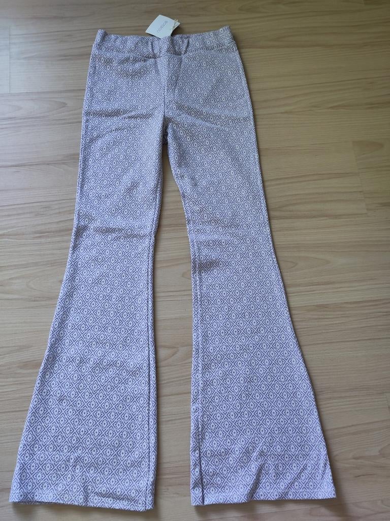 Paarse broek, flared, Kleding | Dames, Paars, Nieuw, Ophalen of Verzenden, Maat 36 (S)