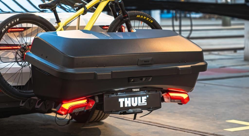Thule Epos2 met bagagebox bij de EEND voor €1739,00, Auto diversen, Fietsendragers, Ophalen, Elektrische fiets, Nieuw, 2 fietsen