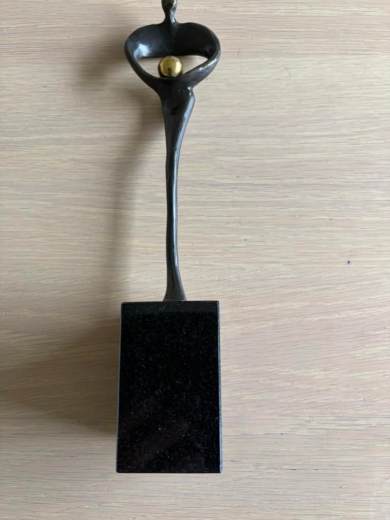 Bronzen beeldje 'De gouden bron van inspiratie' Ammerlaan, Ophalen of Verzenden