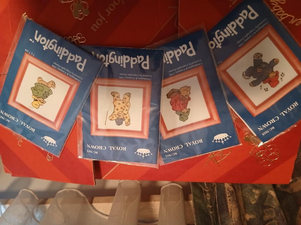 4 kleine paddigton borduurpakketjes, Ophalen, Minder dan 50 cm, Schilderij, Minder dan 50 cm