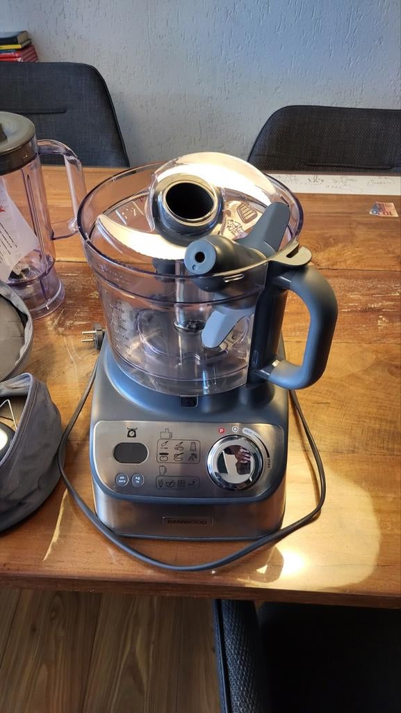 Kenwood Foodprocessor - alles in één  keukenhulp, 2 tot 3 liter, Ophalen of Verzenden, Gebruikt, 3 snelheden of meer