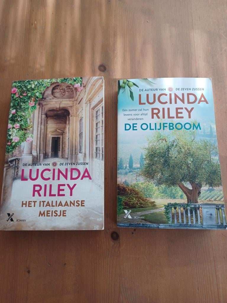 Lucinda Riley Boeken: Het Italiaanse Meisje & De Olijfboom, Ophalen of Verzenden, Gelezen, Lucinda Riley, Europa overig