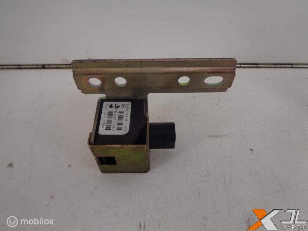 C-KLASSE W203 ACCELERATIE DWARSVERSNELLING SENS. A1635420618, Gebruikt, Mercedes-Benz, Ophalen of Verzenden, Mercedes-Benz