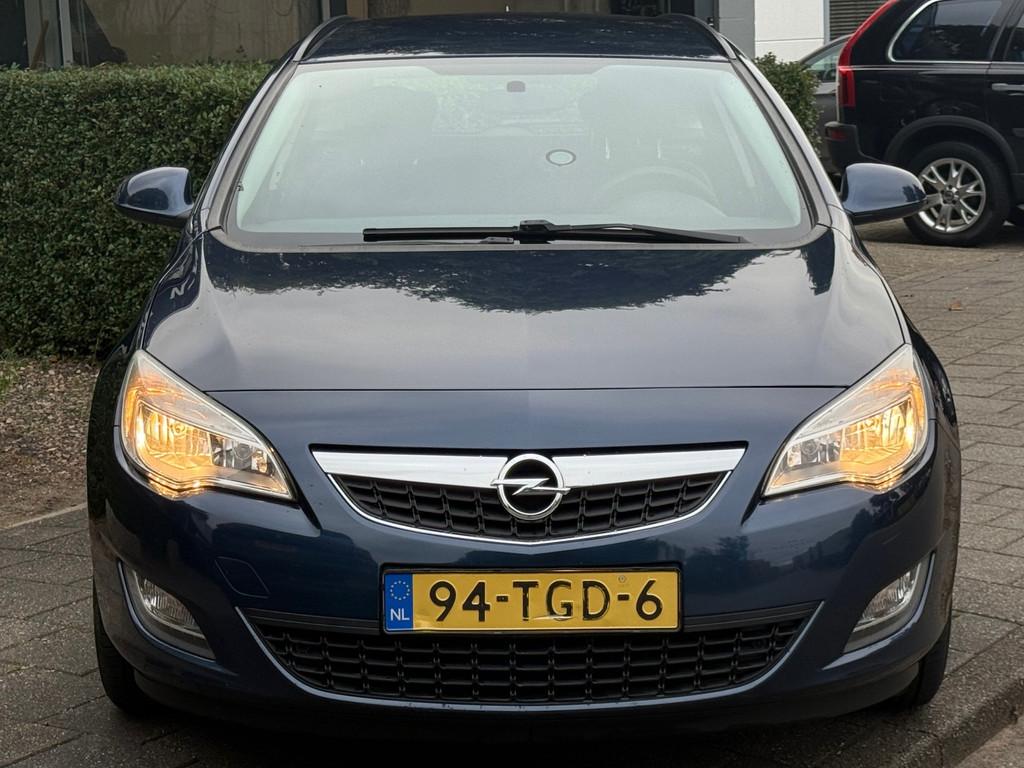 Opel Astra Sports Tourer 1.4 Business Edition - NAVI - CRUIS, Voorwielaandrijving, Euro 5, Gebruikt, 4 cilinders