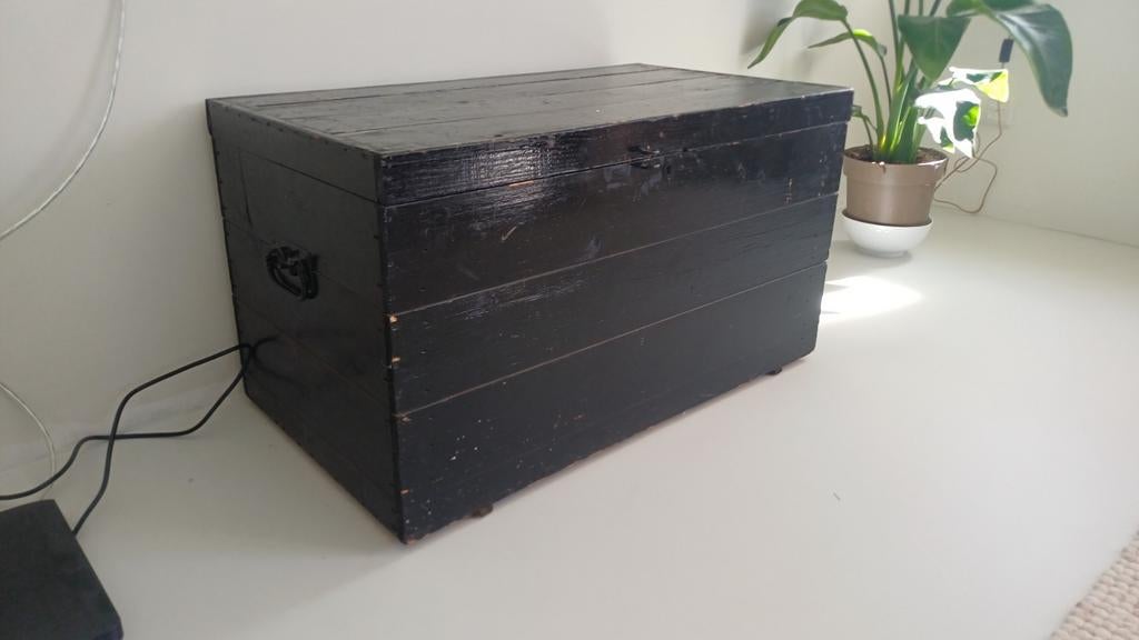 Vintage dekenkist / opbergkist - Zwart geverfd hout, Ophalen, Gebruikt, 50 tot 100 cm, Minder dan 50 cm