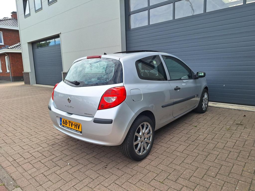 Renault Clio | 1.2-16V Expression | Airco | Open dak | Dubbe, Voorwielaandrijving, Gebruikt, 4 cilinders, 1055 kg
