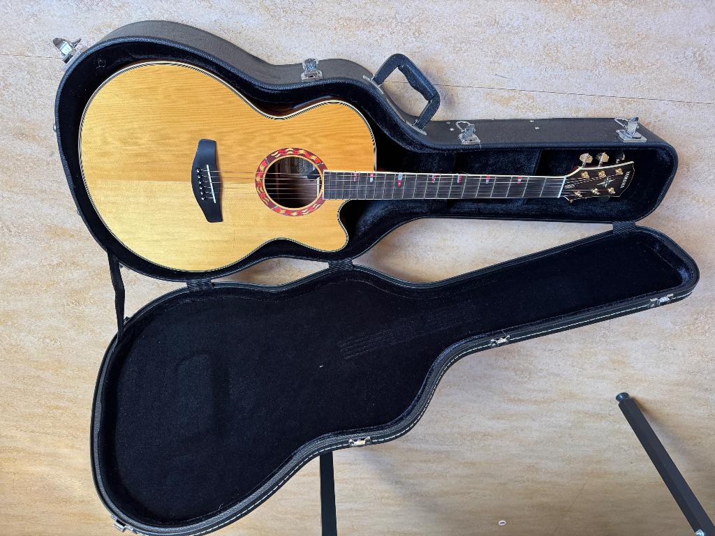 Yamaha CPX15A, Muziek en Instrumenten, Snaarinstrumenten | Gitaren | Akoestisch, Ophalen, Zo goed als nieuw, Klassieke of Spaanse gitaar