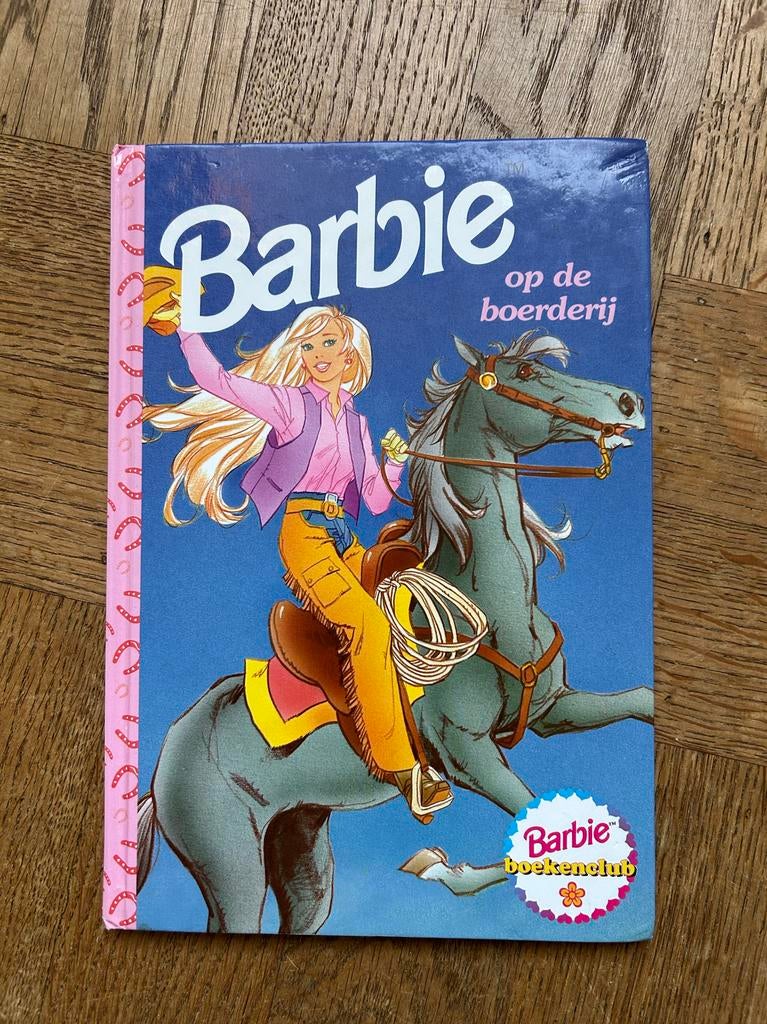 Barbie op de boerderij boek, Ophalen of Verzenden, Gelezen, Fictie algemeen