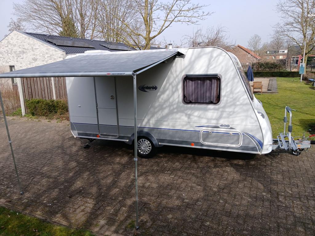 Caravelair Antarès Luxe 400: vaste airco, voortent&zakluifel, Caravans en Kamperen, Standaardzit, 75 kg, Omvormbare zithoek, Particulier